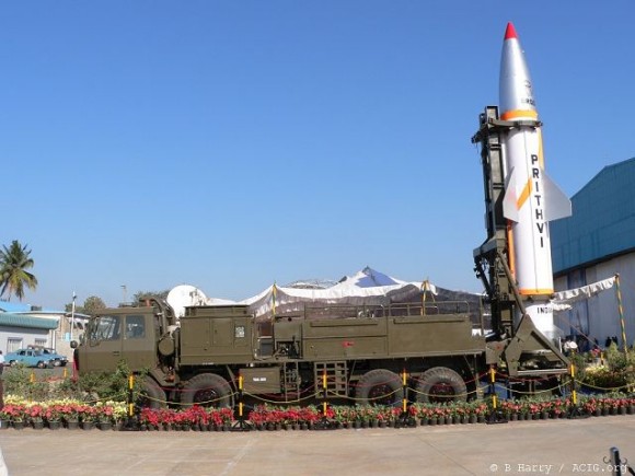 Prithvi-II_short_range_ballistic_missile_India_Indian_army_defence_industry_military_technology_007
