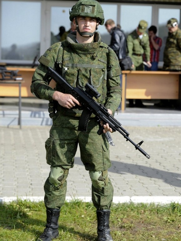 http://www.forte.jor.br/wp-content/uploads/2013/10/Ratnik_Future_Combat_Soldier_Equipment_gear_Russia_Russian_army_defense_industry_military_technology_640_001-580x773.jpg