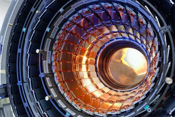 cern_large_hadron_collider_particle_accelerator_compact_muon_desktop_1600x1071_hd-wallpaper-785734