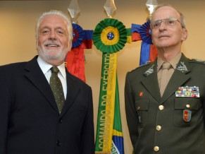 Ministro da Defesa conclui visitas às Forças Armadas no QG do Exército enzom_inter1