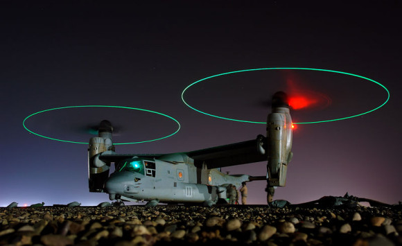 800px-20080406165033!V-22_Osprey_refueling_edit1