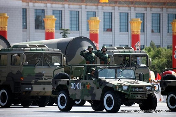 DF-31A_mobile_nuclear_missile_of_PLA_Chinese_army_China_military_parade_Beijing_640_001