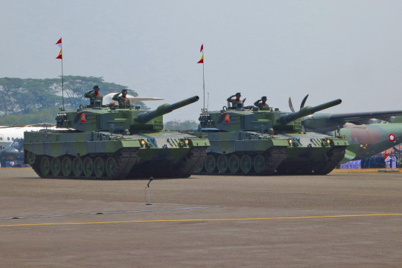 Leopard 2A4 Jakarta Parade 5th October 2013