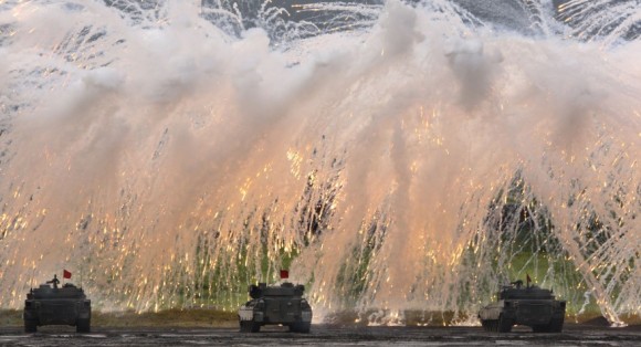 ap_japan_military_drill_23Aug11-878x476