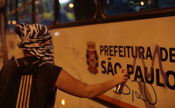 sao_paulo_bandidagem_no_protesto_contra_o_aumento_de_passagem