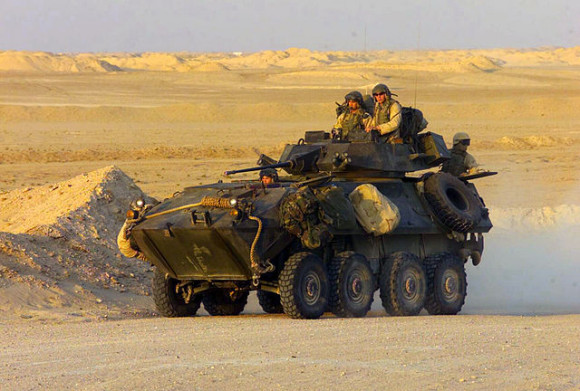 LAV-25_armored_vehicle foto USMC