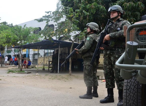 Força de Pacificação no Complexo da Maré - 2