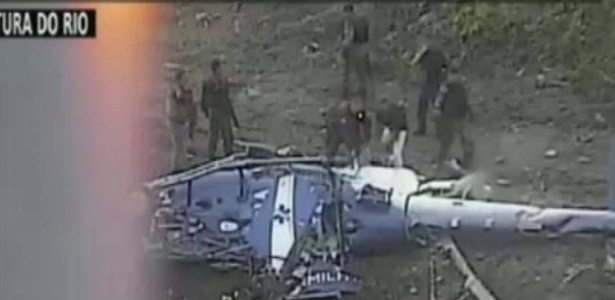 helicoptero-da-pm-e-derrubado-na-cidade-de-deus-rj