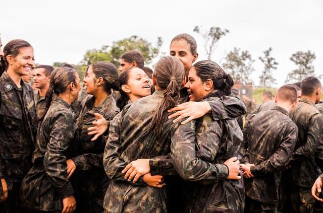 Primeiras Mulheres Formadas na AMAN concluem Curso DOMPSA