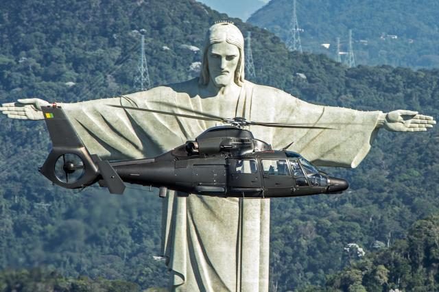 Helicóptero AS365K2 Super Pantera