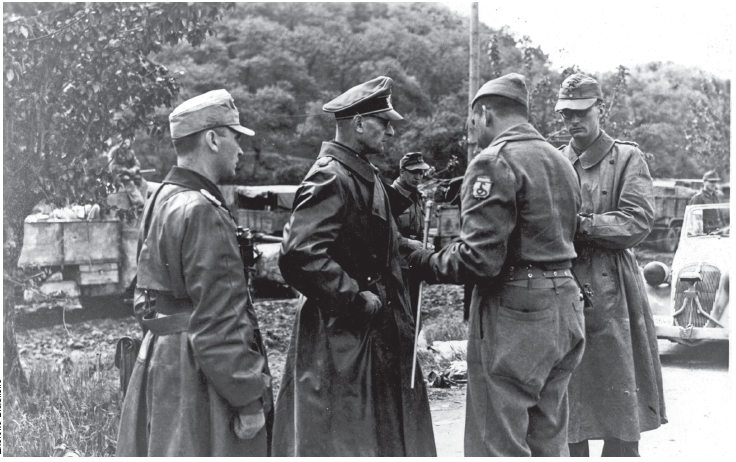 Os generais Otto Fretter-Pico e Mario Carloni entregando-se a FEB, após a Batalha de Fornovo di Taro.