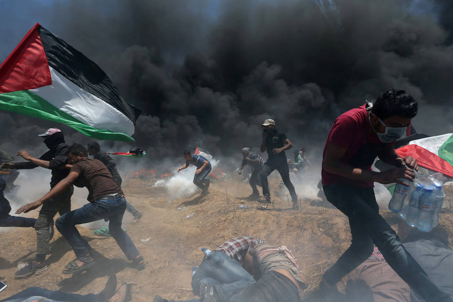 Dezenas de palestinos morreram vítimas de tiros israelenses nos protestos registrados na fronteira entre Gaza e Israel desde o dia 30 de março Foto: REUTERS/Ibraheem Abu Mustafa