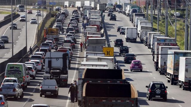 Greve de caminhoneiros - Foto Agência Brasil