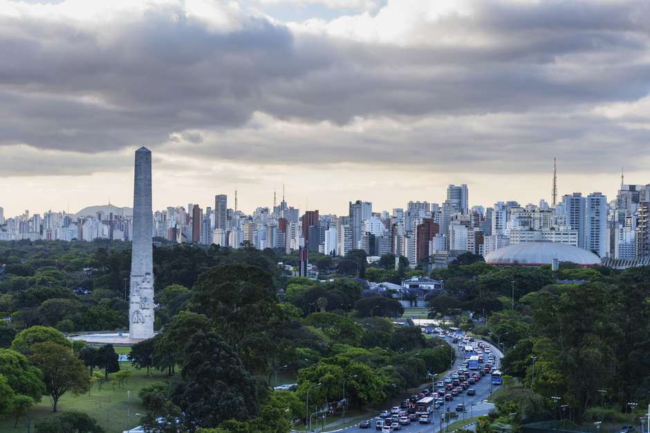 Obelisco do Ibirapuera homenageia estudantes e combatentes mortos na Revolução de 32