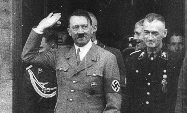 Frame de programa de TV sobre Hitler no Eurochannel - Reprodução