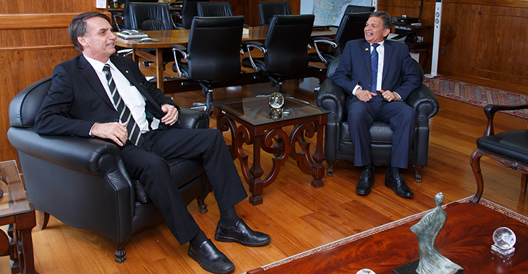 Jair Bolsonaro e o Ministro da Defesa Joaquim Silva e Luna