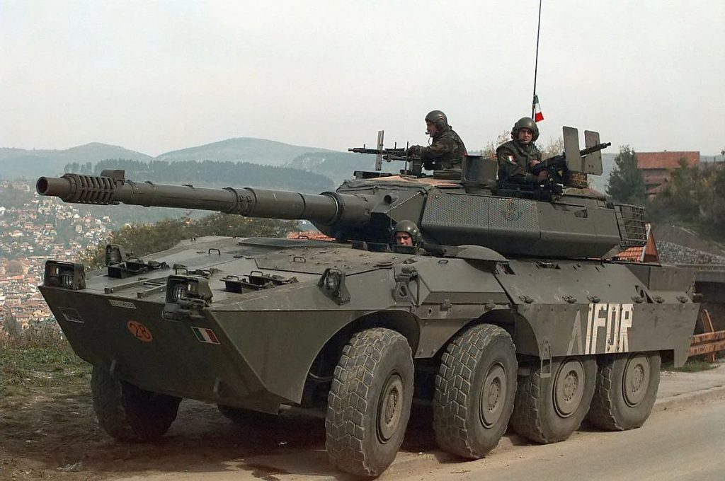 Itália propõe vender ao Brasil cerca de 200 caça-tanques Centauro