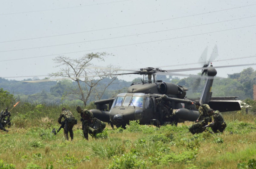 Passagem de Comando da Aviação do Exército – Defesa Aérea & Naval