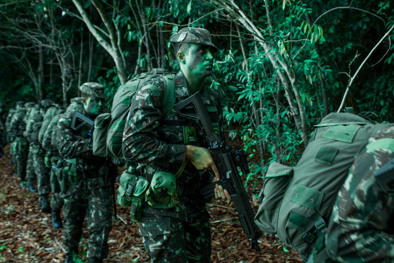 Exército Brasileiro abre 197 vagas para nível superior, incluindo 152 para  médicos - Forças Terrestres - Exércitos, Indústria de Defesa e Segurança,  Geopolítica e Geoestratégia