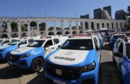 Governo do Rio de Janeiro entrega 214 novas viaturas à Polícia Militar e prevê chegada de helicóptero Black Hawk