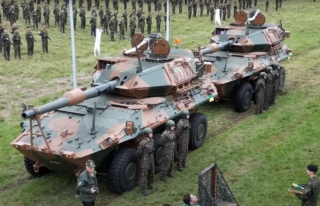 Primeiros blindados Centauro II BR são incorporados ao Exército Brasileiro