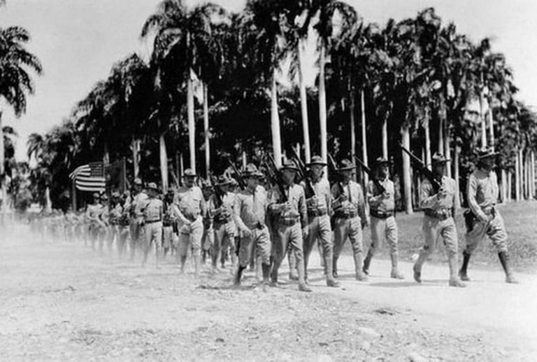 Os fuzileiros navais dos EUA chegaram ao Haiti em julho de 1915 e permaneceram por dezenove anos