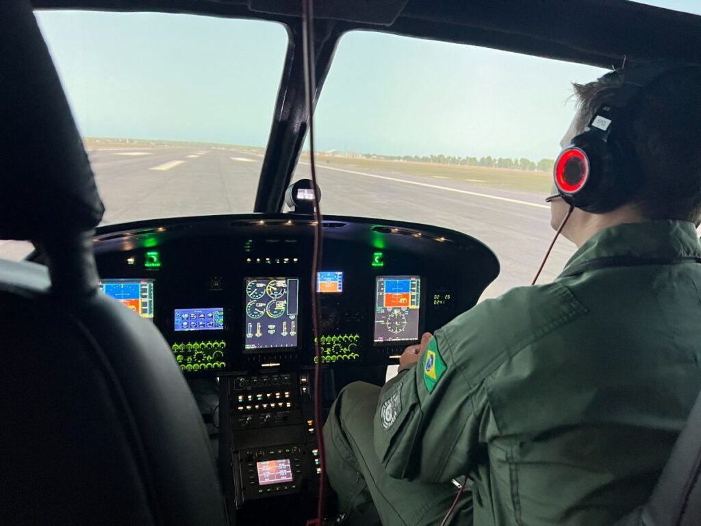 Aviação do Exército realiza treinamento em emergências aéreas
