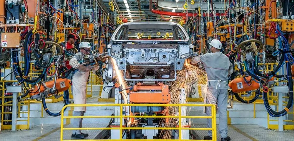 Linha de montagem carros