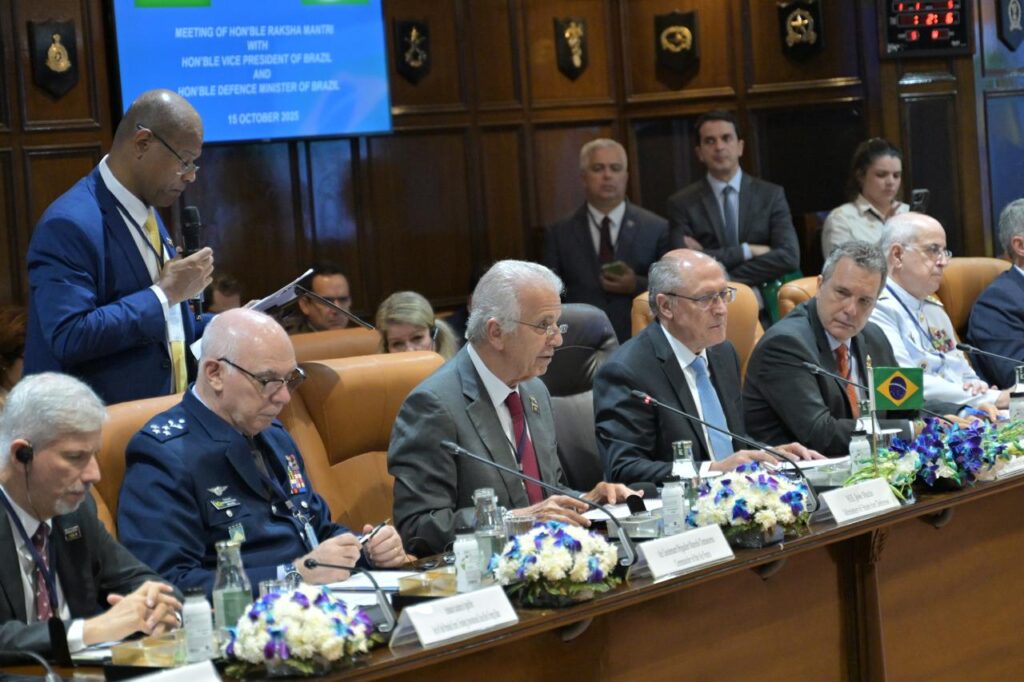 Ministro José Mucio reforça cooperação em defesa durante missão oficial na Índia